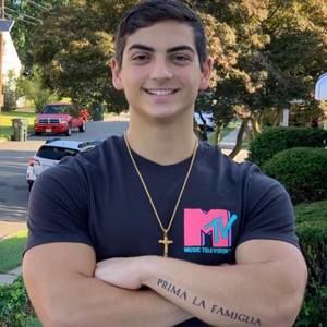 Meet your Posher, Stefano